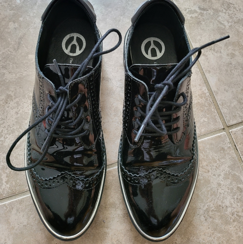 Wishbone shoes